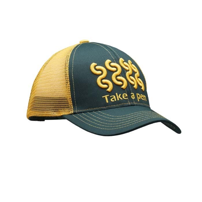 Casquette trucker 6 panneaux en rPET. Profil moyen.